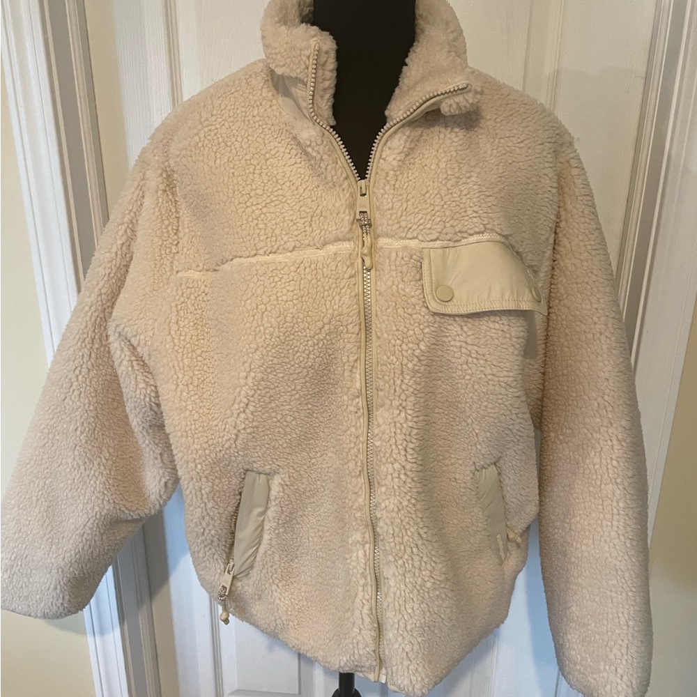 NWOT Pacific Republic Cream Fleece Jacket
